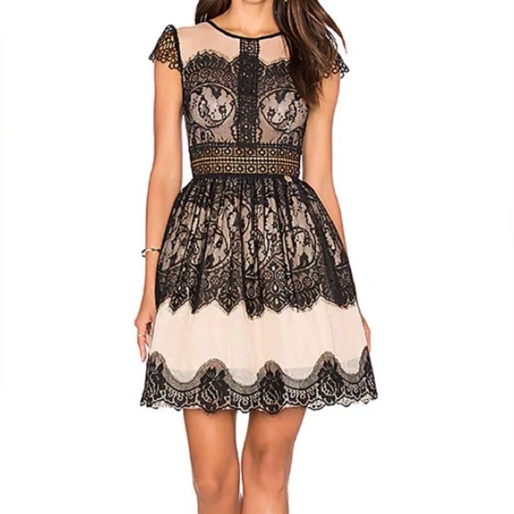 Bronx & Banco Black and Nude Lace Orchid Dress Size US 4 / UK 8